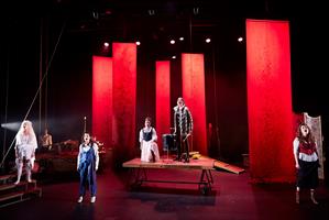 La troupe sur scène
