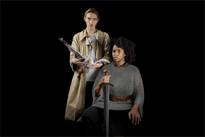 À partir des histoires familiales de deux jeunes artistes de sa troupe