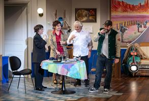 En découvrant cette famille... Vous allez adorer la vôtre !!! Une comé