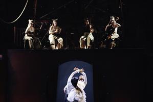 Pomme aux Bouffes du Nord