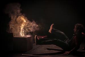 Drôle et poétique, ce spectacle unique en son genre donne vie aux obje