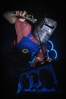 Drôle et poétique, ce spectacle unique en son genre donne vie aux obje