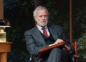 Francis Huster et la troupe