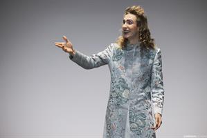 Éric Vigner a choisi de mettre en scène cette comédie proverbe d’Alfre