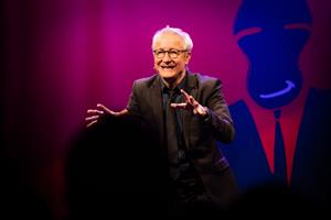 Deux humoristes sur scène