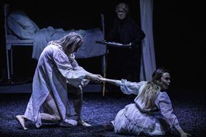 Une pièce puissante et envoûtante, comme un conte venu du fond des âge