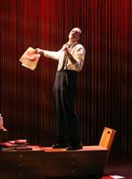 Clément Vieu dans la peau de Walt Disney