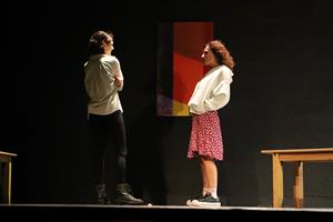 Trois femmes sur scène