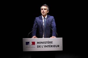 Des gens sur scène