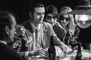 Des comédiens sur scène