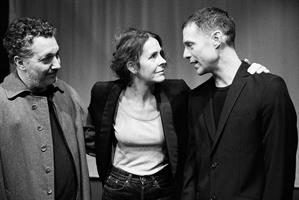 Des comédiens qui répètent