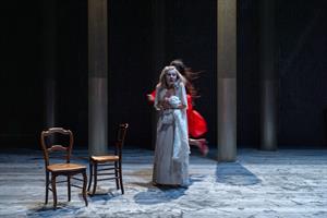 Avec cette nouvelle création, Thibaud Croisy révèle la veine comique d