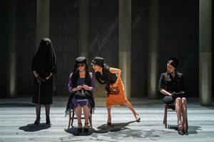 Avec cette nouvelle création, Thibaud Croisy révèle la veine comique d