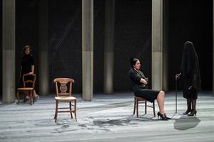 Avec cette nouvelle création, Thibaud Croisy révèle la veine comique d