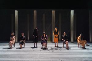 Avec cette nouvelle création, Thibaud Croisy révèle la veine comique d