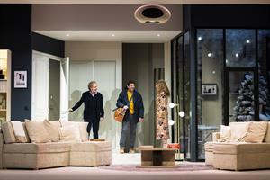 Carole et Stéphane, mariés depuis trente ans, voient leur routine boul