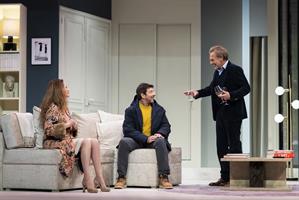 Carole et Stéphane, mariés depuis trente ans, voient leur routine boul