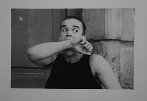 Un seul-en-scène sur le mal-être adolescent, un douloureux passage à l