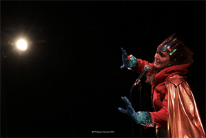 Impératrice Gaya, anti-héroïne, superwoman ratée, sans pouvoirs, qui a