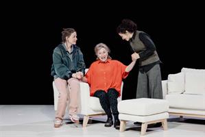 Stéphane Braunschweig retrouve Arne Lygre pour À notre place, une expl