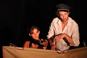 Histoire tendre et rocambolesque de deux personnes un peu perdues qui 