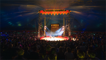 Pinder, le géant des cirques fait son grand retour sur la pelouse de R