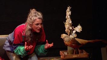 Révoltée dans les mots. Dans les faits, flemme de partager le magot ?