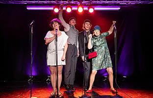 Le nouveau spectacle d'humour musical de l'irrésistible quatuor vocal.