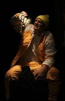 Tony, bobo parisien pur jus, déteste la montagne. Seul hic : pour resp