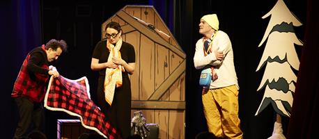 Tony, bobo parisien pur jus, déteste la montagne. Seul hic : pour resp