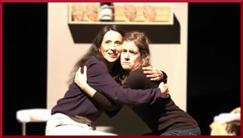 Quelle idée d’offrir un bouquet ! Nicolas va l’apprendre à ses dépens 