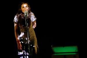 Fin des années quarante à la campagne. La pièce fait entendre les voix