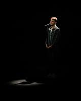 Seul en scène, Emeric Cheseaux raconte son départ d’une petite commune