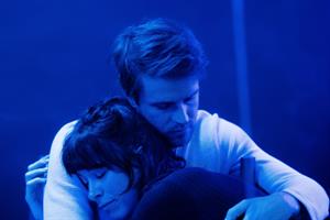 Deux comédiens sur scène