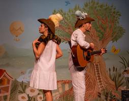 Deux comédiens sur scène