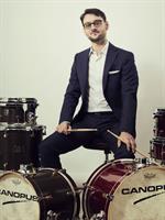 À l’occasion de la sortie de Listen to the Wind, son tout premier albu