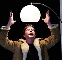 « Pour s'implanter, le totalitarisme a besoin d'individus isolés et dé