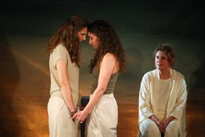 Antigone au Poche-Montparnasse