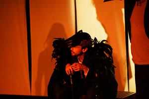 Un voyage immersif entre théâtre, musique live et images animées : Cha