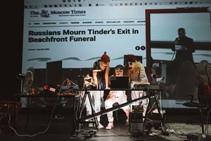 Spy Girls nous plonge dans l’univers sombre de trois hackeuses anonyme
