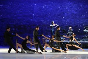 Ce spectacle, composé de chansons et écrits éparses - comme autant de 