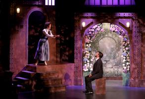 La comédie musicale de Broadway, récompensée de 4 Tony Awards (dont ce