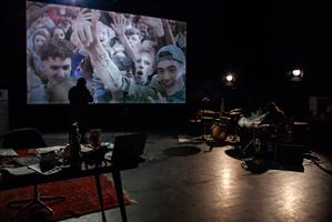 Ce spectacle hybride et troublant va à la rencontre de jeunes toreros 