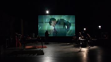 Ce spectacle hybride et troublant va à la rencontre de jeunes toreros 