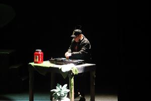 Parmi nos amis les insectes, il y a de jeunes artistes en « herbe », C