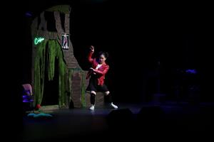 Parmi nos amis les insectes, il y a de jeunes artistes en « herbe », C