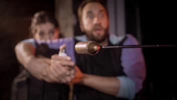 Une troupe sur scène