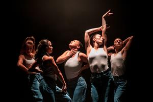 Dans un double programme flamboyant, le Festival Paris l’été célèbre l