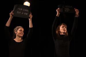 Deux femmes qui lisent