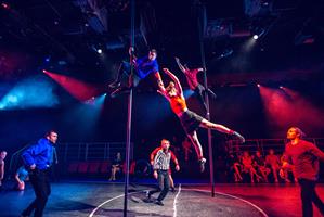 Le nouveau spectacle des 7 doigts de la main transforme souvenirs et r